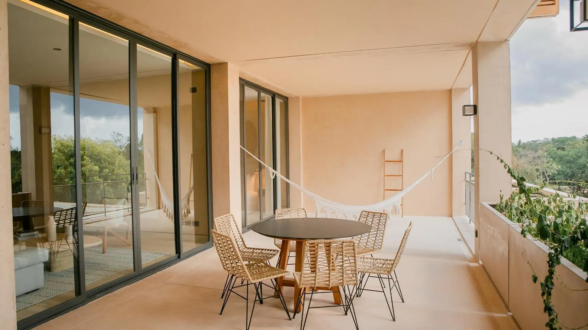 Lumina At The Village Luxury Residences In Corasol Playa del Carmen Mexiko